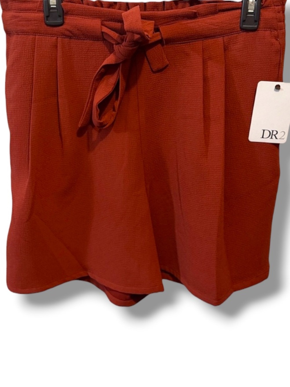 DR2 by Daniel Rainn Women’s Tie Waist Mahogany Crepe Shorts NWT Dressy Flowy